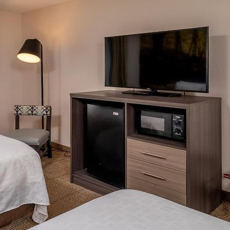 Clarion Pointe Beckley Hotel Room photo
