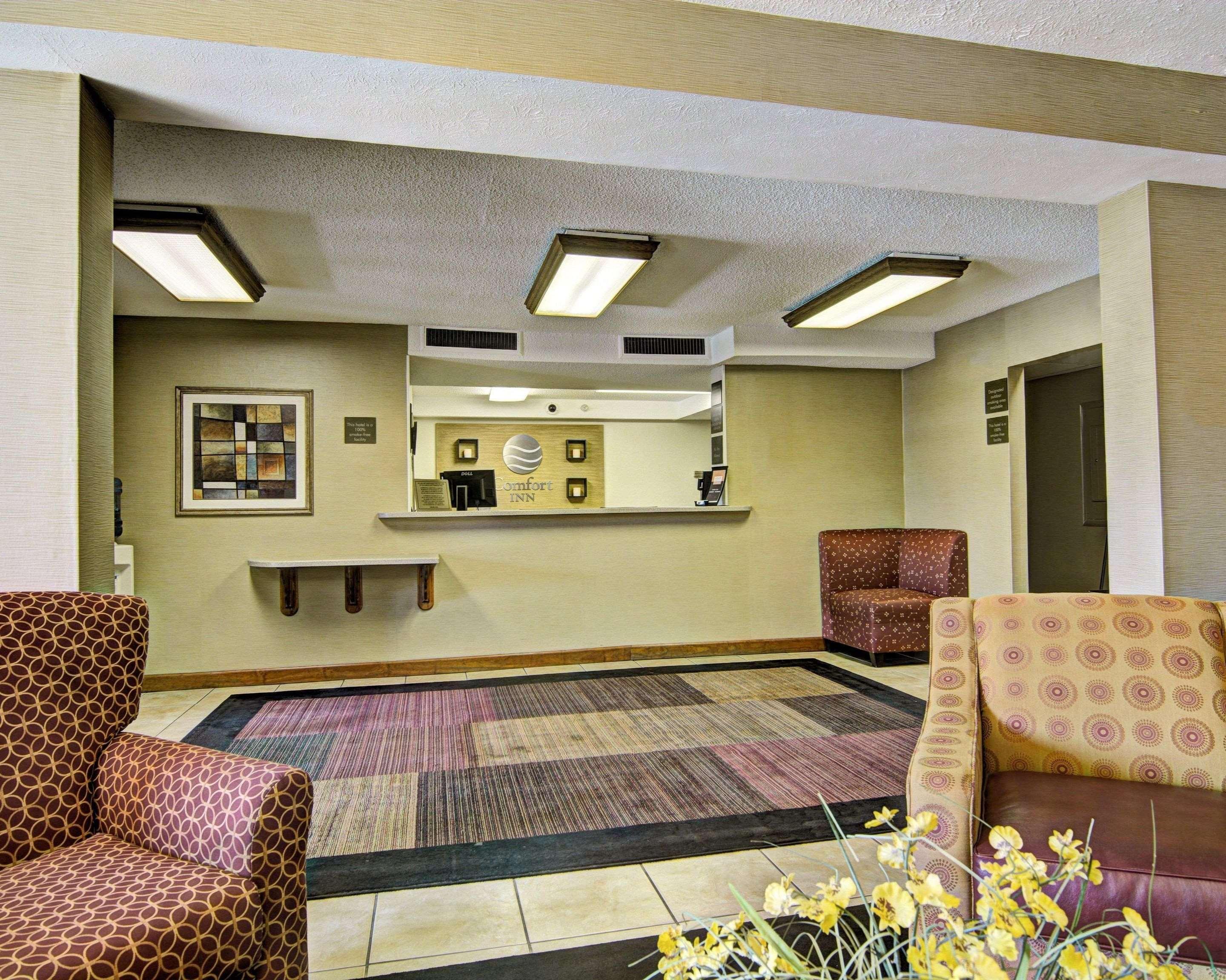 Clarion Pointe Beckley Hotel Exterior photo