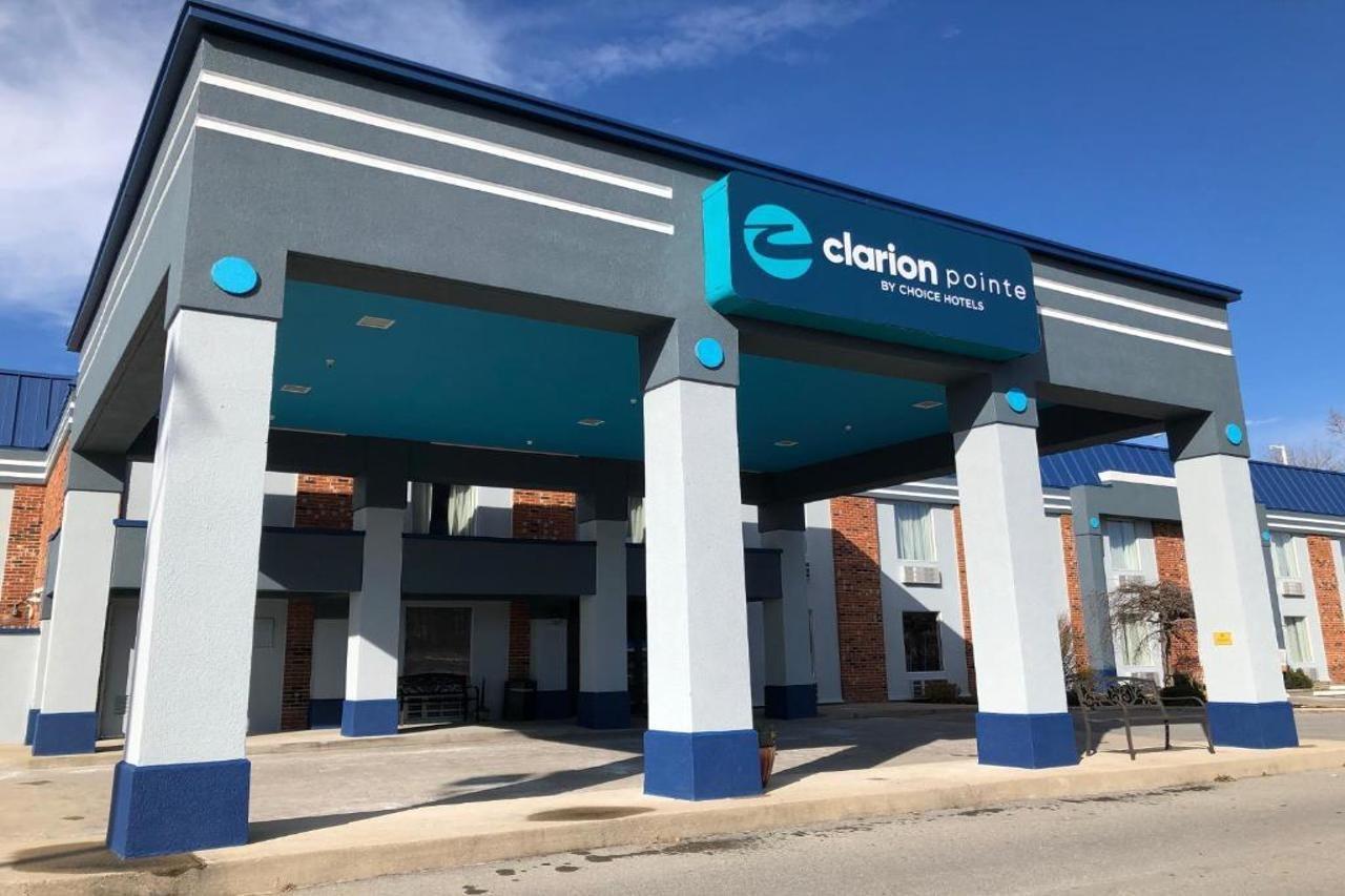 Clarion Pointe Beckley Hotel Exterior photo